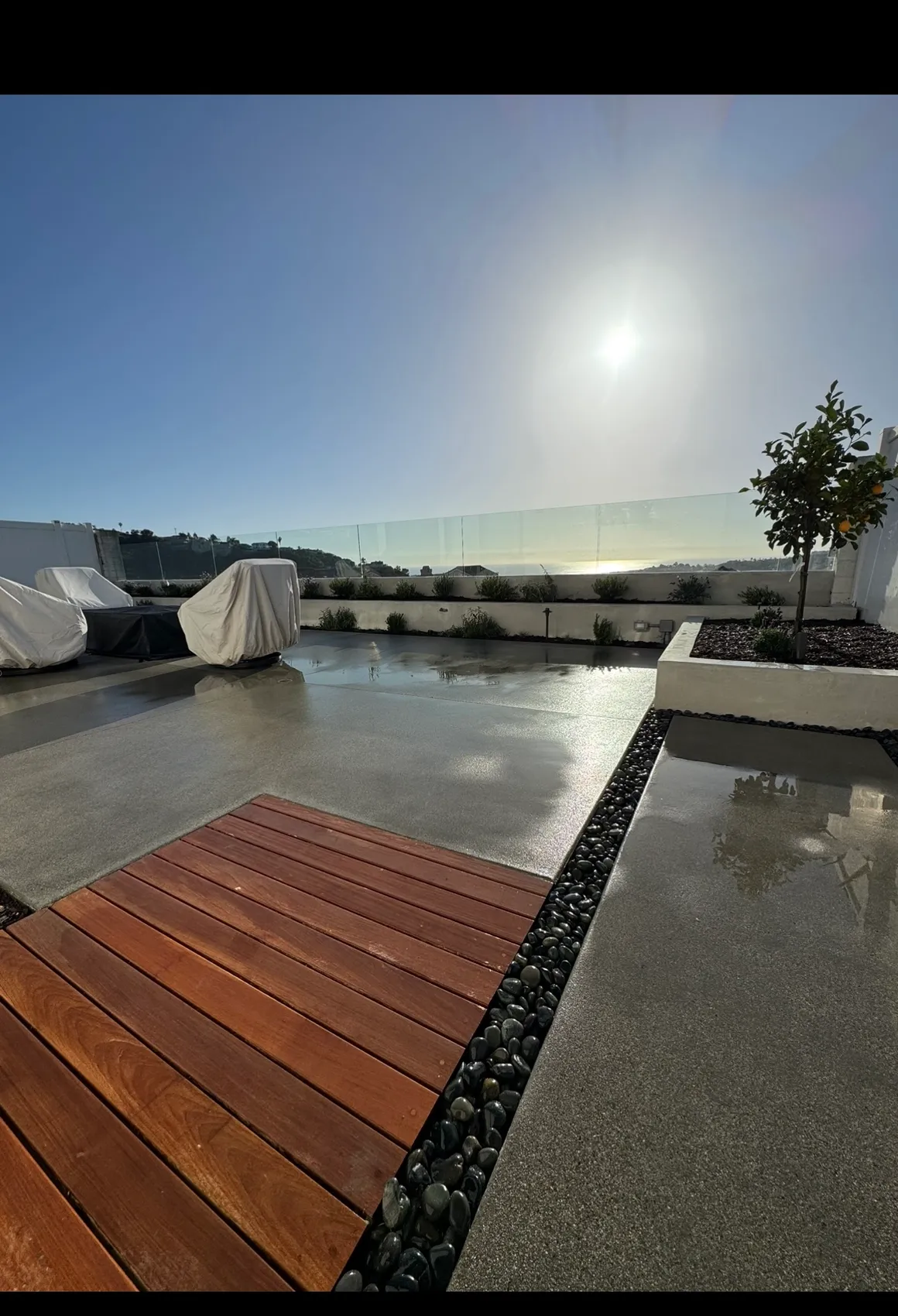 Sea's Edge estate grounds